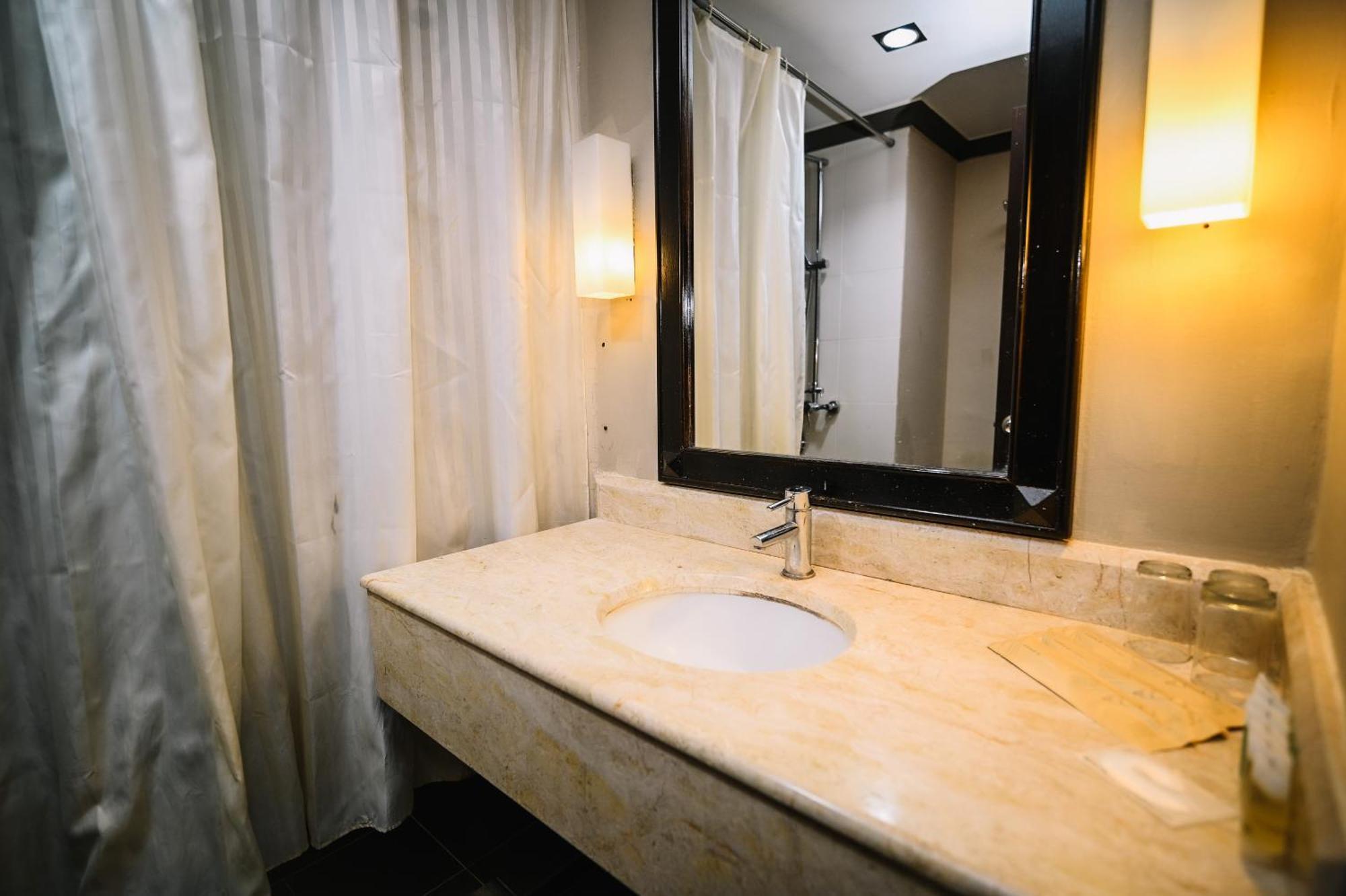 Kingston Hotel 9 - Jonker Street Малакка Экстерьер фото